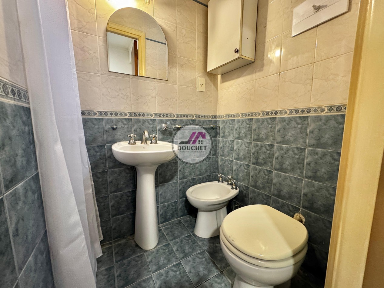 VENDO DEPARTAMENTO 4 AMBIENTES CON BAULERA Y BALCON