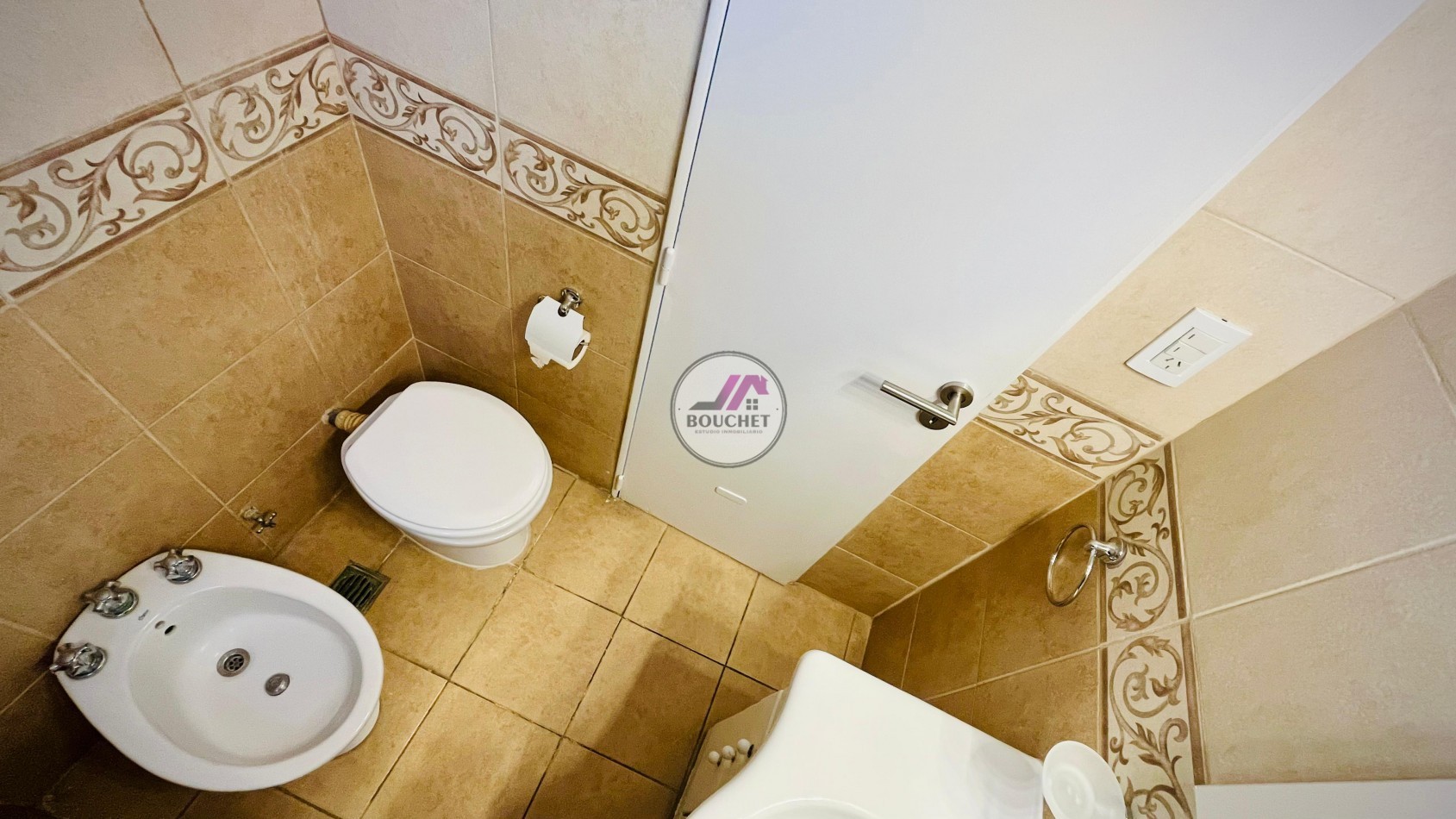 DEPARTAMENTO 2 AMBIENTES CON DEPENDENCIA Y BALCON EN VENTA | CENTRO