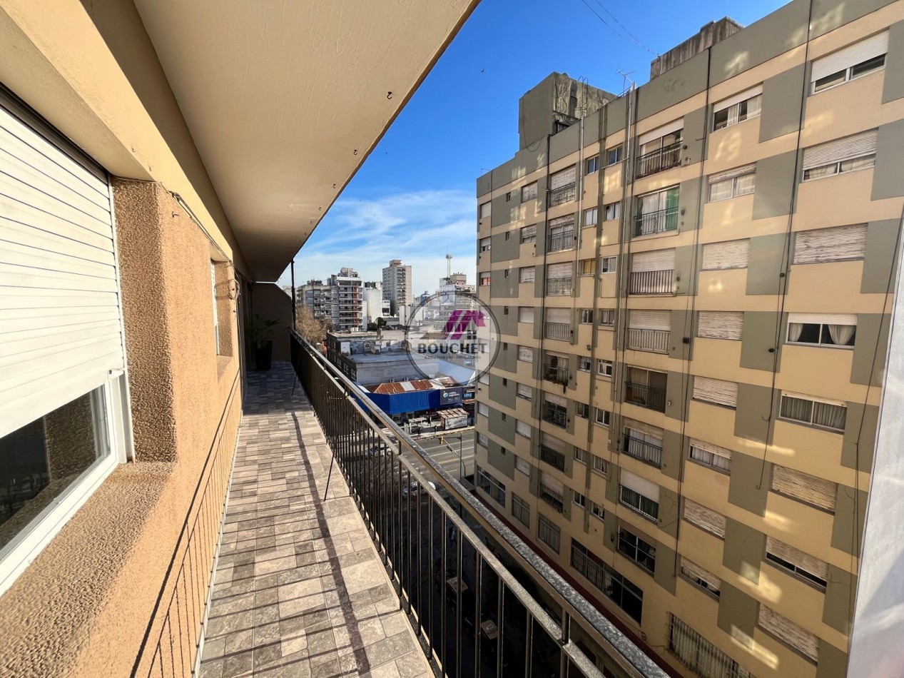 VENDO DEPARTAMENTO 3 AMBIENTES CON COCHERA