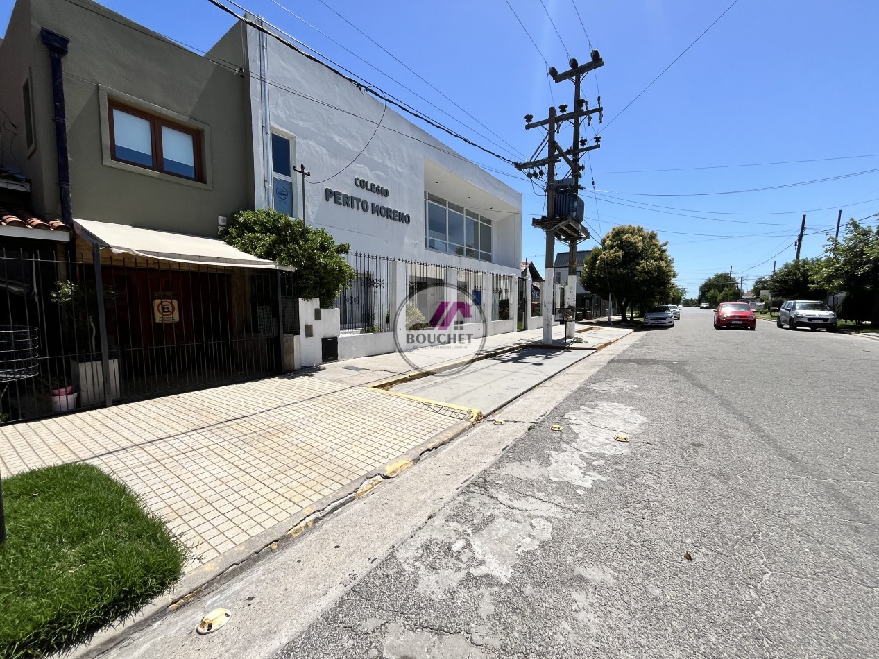 CHALET 5 AMBIENTES, GARAGE QUINCHO DOBLE Y JARDIN EN VENTA | PUNTA MOGOTES