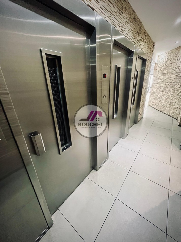DEPARTAMENTO 2 AMBIENTES A LA CALLE BALCON Y COCHERA EN VENTA | LA PERLA
