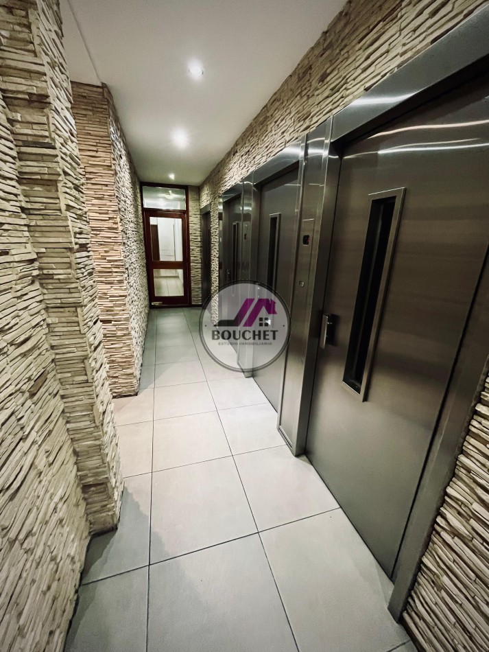 DEPARTAMENTO 2 AMBIENTES A LA CALLE BALCON Y COCHERA EN VENTA | LA PERLA