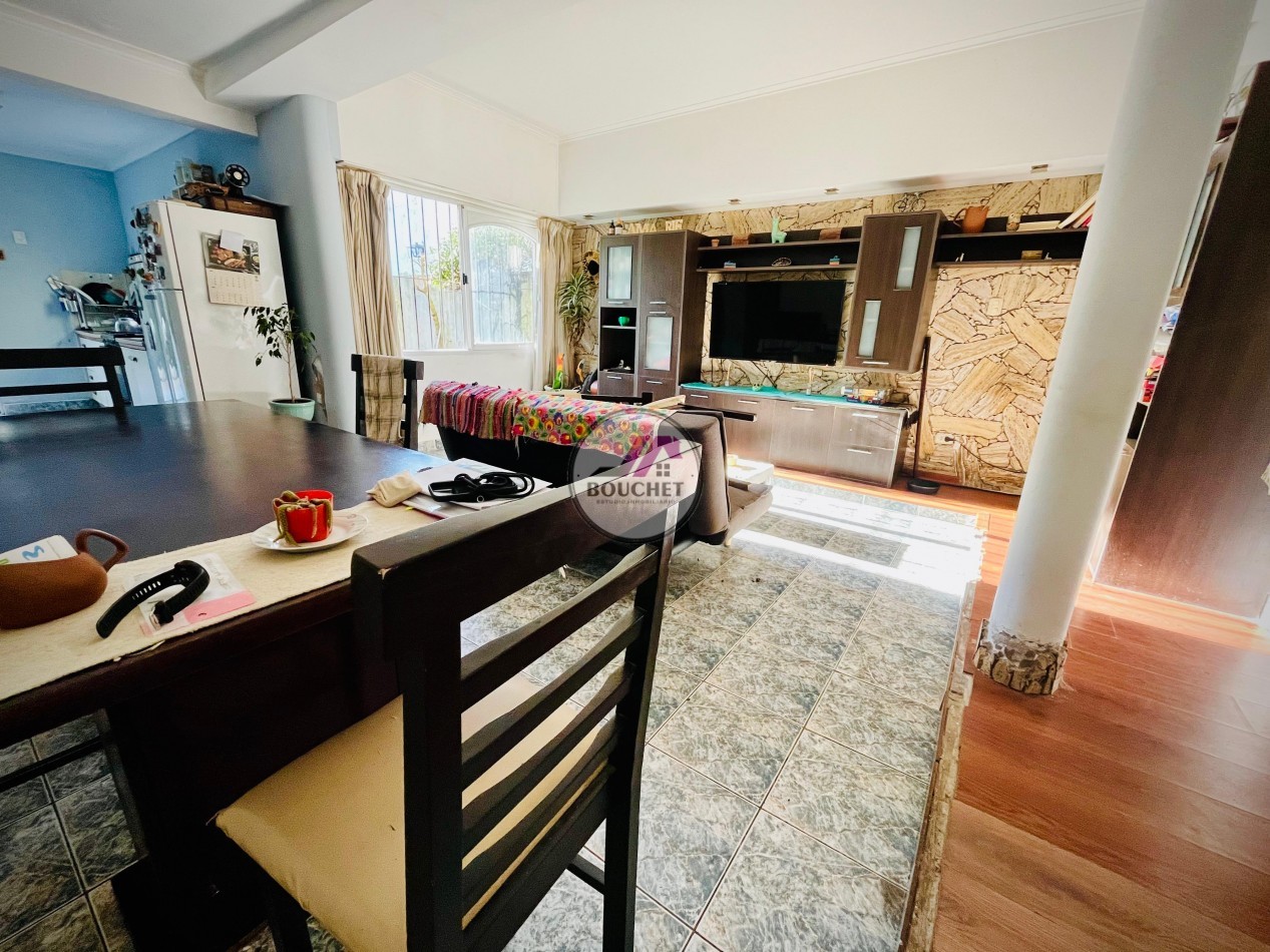CASA PH AL FRENTE 4 AMBIENTES CON COCHERA EN VENTA | CHAUVIN