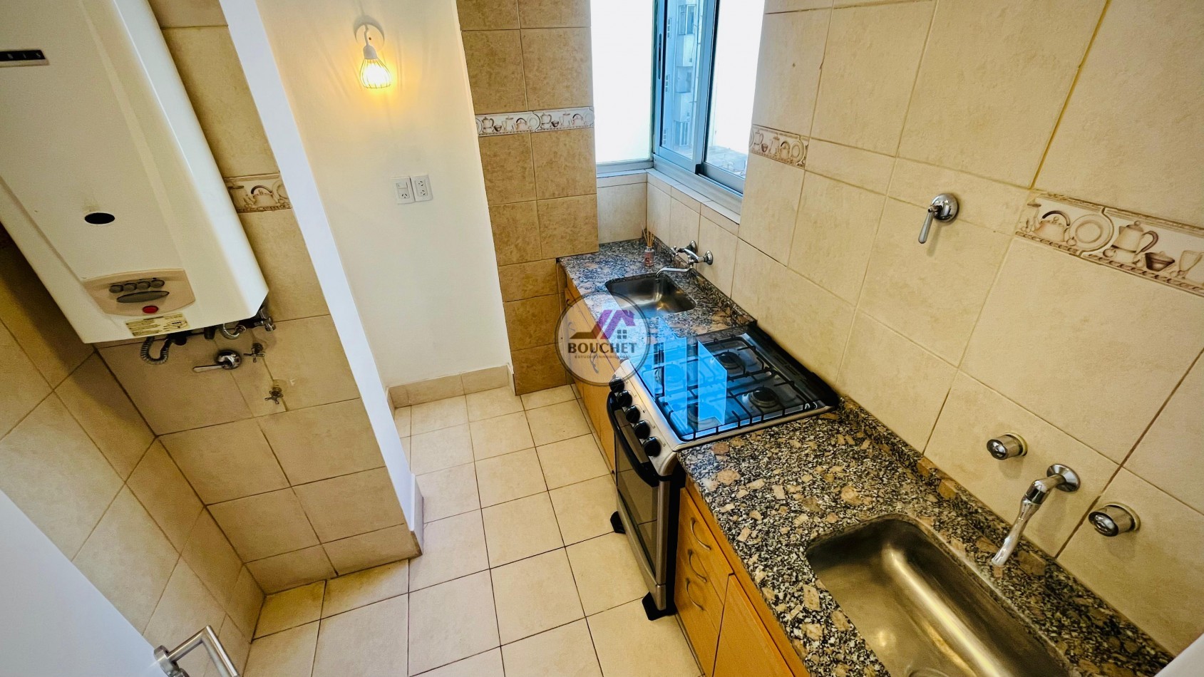 DEPARTAMENTO 2 AMBIENTES CON DEPENDENCIA Y BALCON EN VENTA | CENTRO