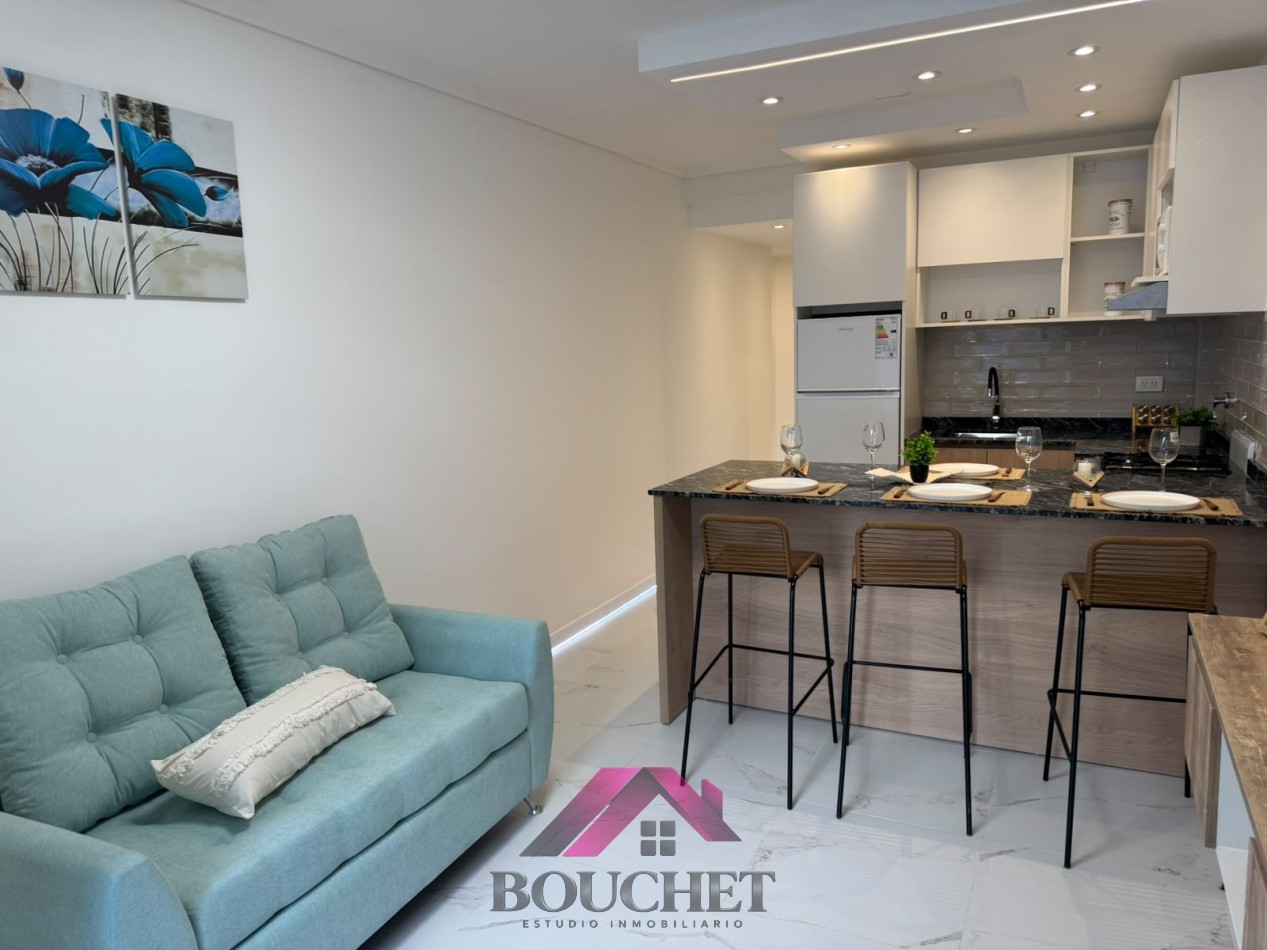 DEPARTAMENTO 3 AMBIENTES A LA CALLE CON BALCON EN VENTA | PLAZA COLON 
