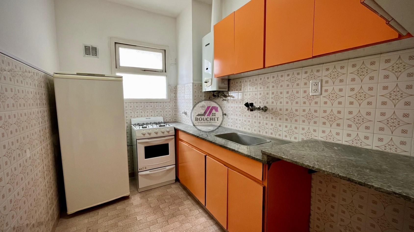 DEPARTAMENTO 2 AMBIENTES CON BALCON A COLON EN VENTA| PLAZA MITRE