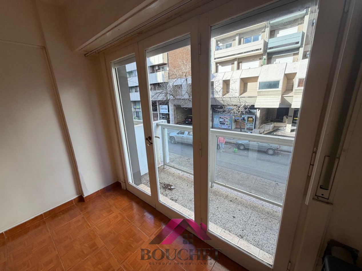 DEPARTAMENTO 2 AMBIENTES CON DEPENDENCIA Y BALCON EN VENTA | PLAZA COLON