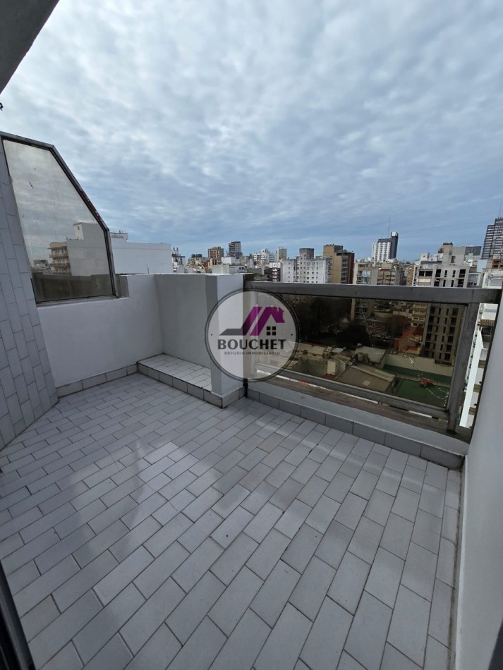 VENDO DEPARTAMENTO 2 AMBIENTES A LA CALLE CON COCHERA