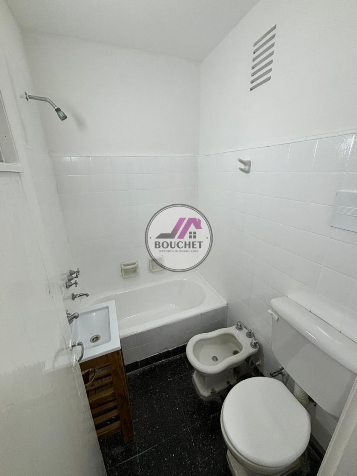 DEPARTAMENTO 2 AMBIENTE CON DEPENDENCIA Y PATIO EN VENTA | ZONA ALDREY