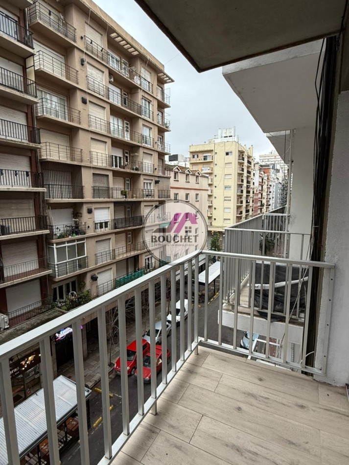 VENDO DEPARTAMENTO 3 AMBIENTES CON BALCON Y COCHERA