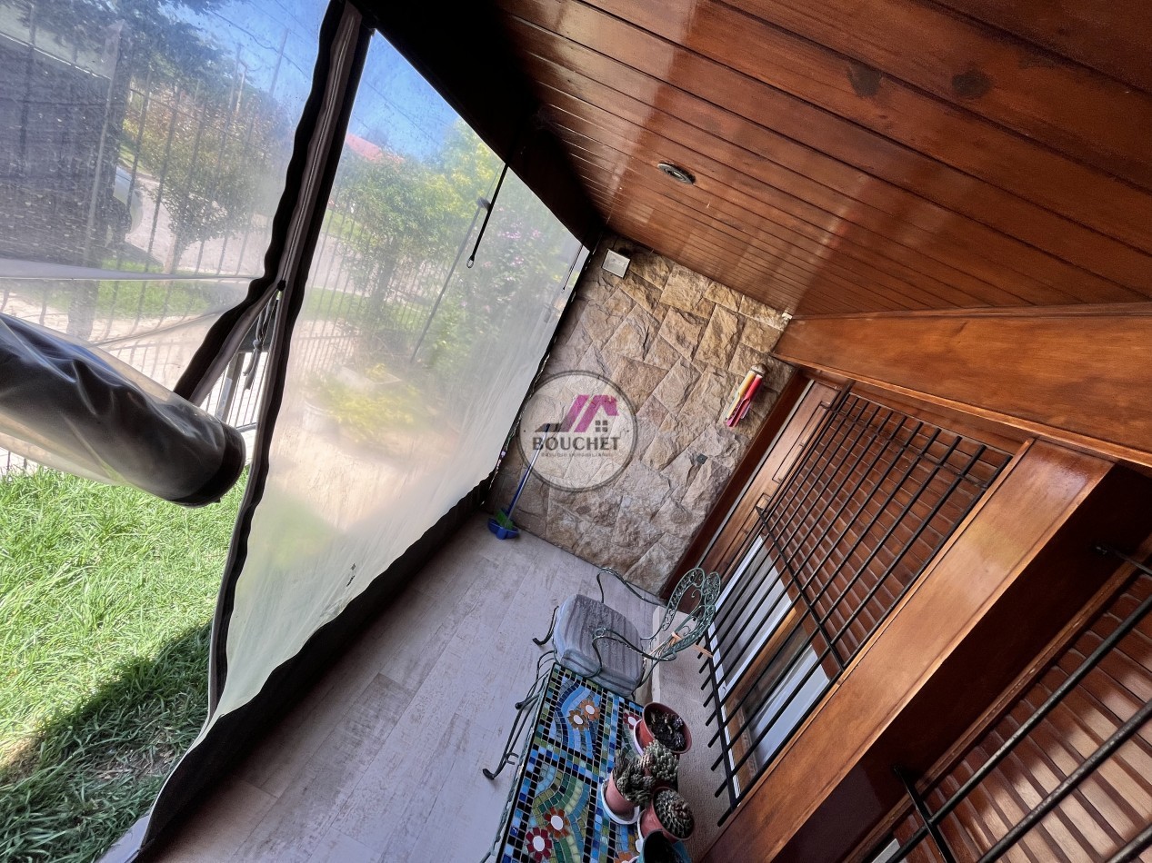 CHALET 5 AMBIENTES, GARAGE QUINCHO DOBLE Y JARDIN EN VENTA | PUNTA MOGOTES