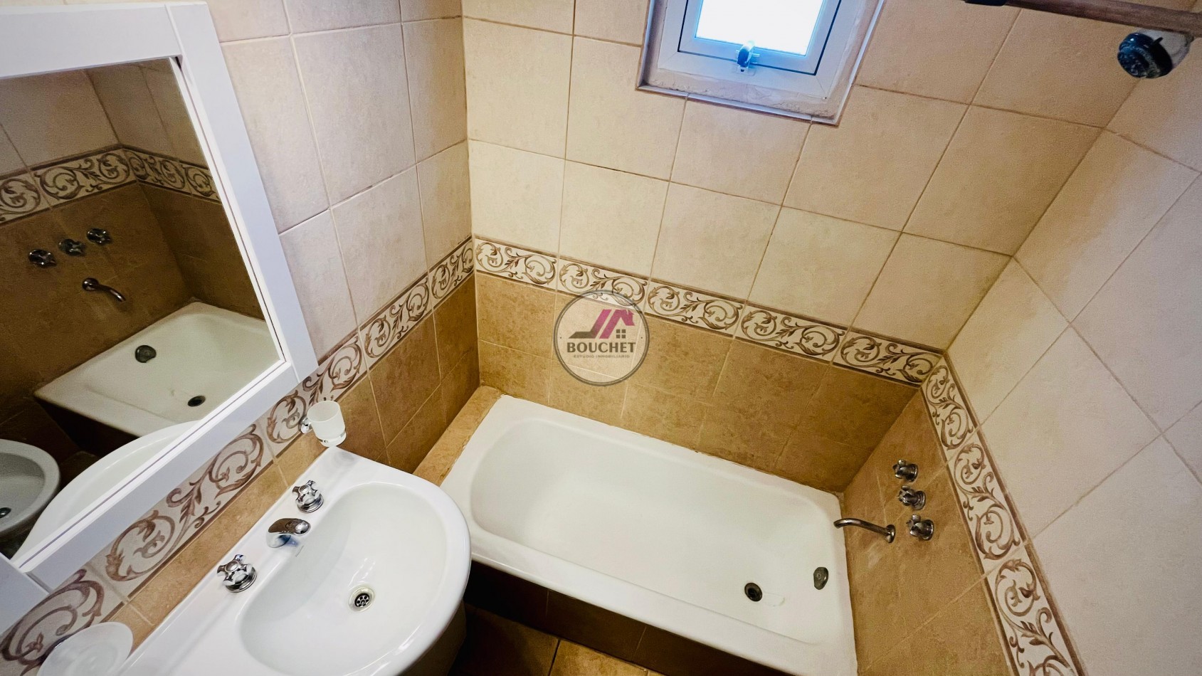 DEPARTAMENTO 2 AMBIENTES CON DEPENDENCIA Y BALCON EN VENTA | CENTRO