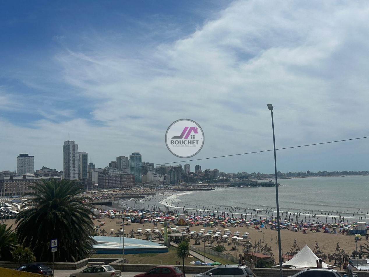 VENDO DEPARTAMENTO 3 AMBIENTES FRENTE AL MAR CON TERRAZA
