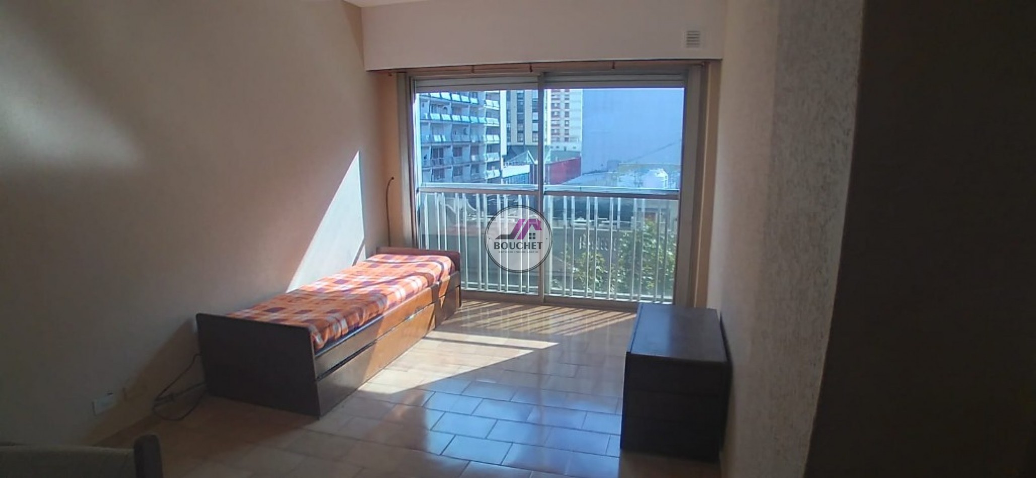 VENDO DEPARTAMENTO 2 AMBIENTES CENTRICO CON BALCON FRANCES