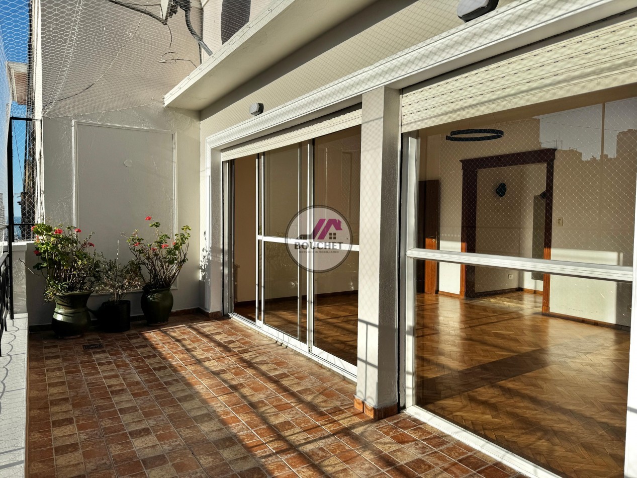VENDO DEPARTAMENTO 4 AMBIENTES CON BAULERA Y BALCON
