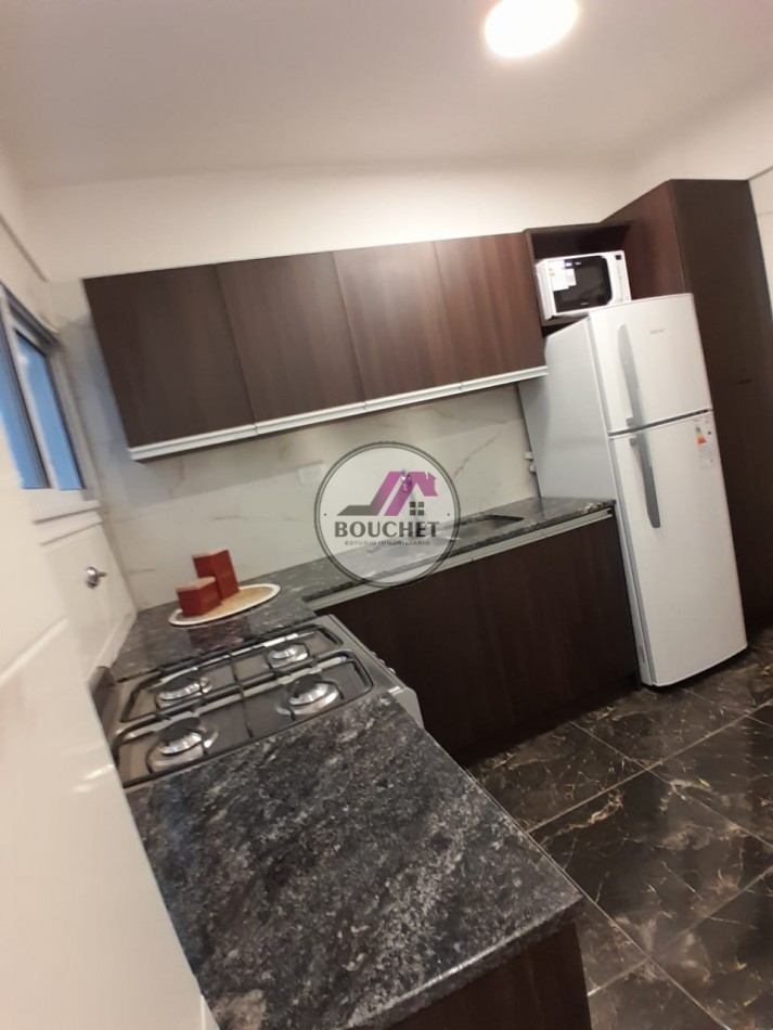DEPARTAMENTO 2 AMBIENTES CON DEPENDENCIA Y COCHERA EN VENTA | CENTRO