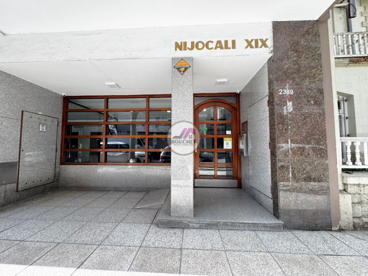 DEPARTAMENTO MONOAMBIENTE RECICLADO A LA CALLE EN VENTA | PLAZA COLON
