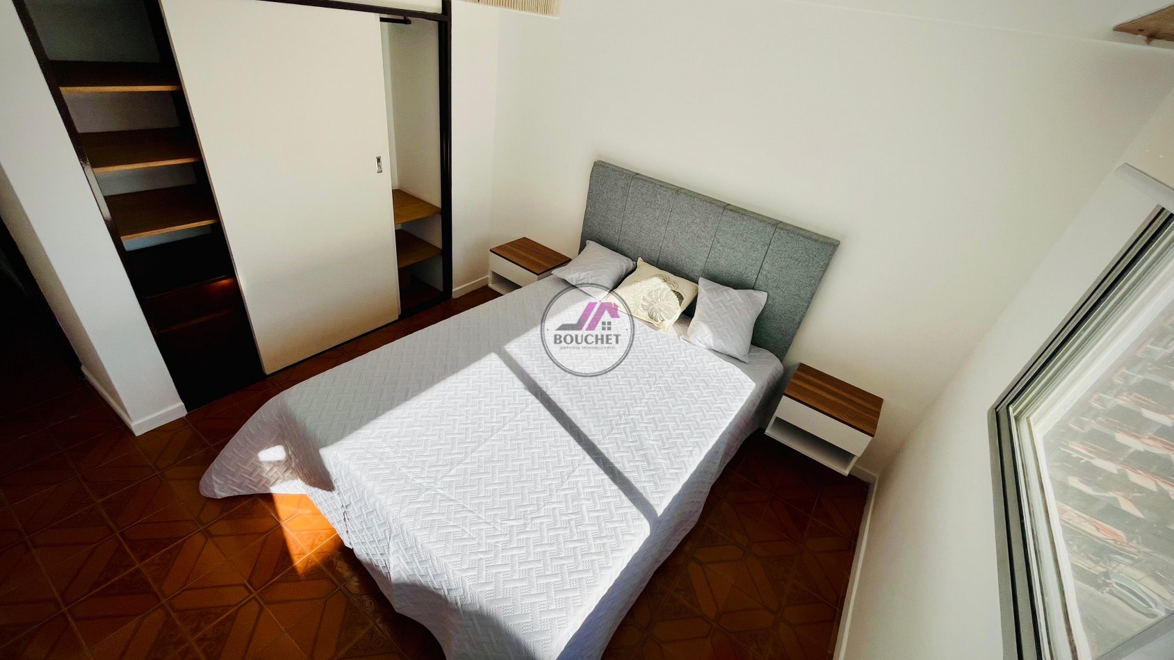 DEPARTAMENTO 2 AMBIENTES A LA CALLE BALCON Y COCHERA EN VENTA | LA PERLA