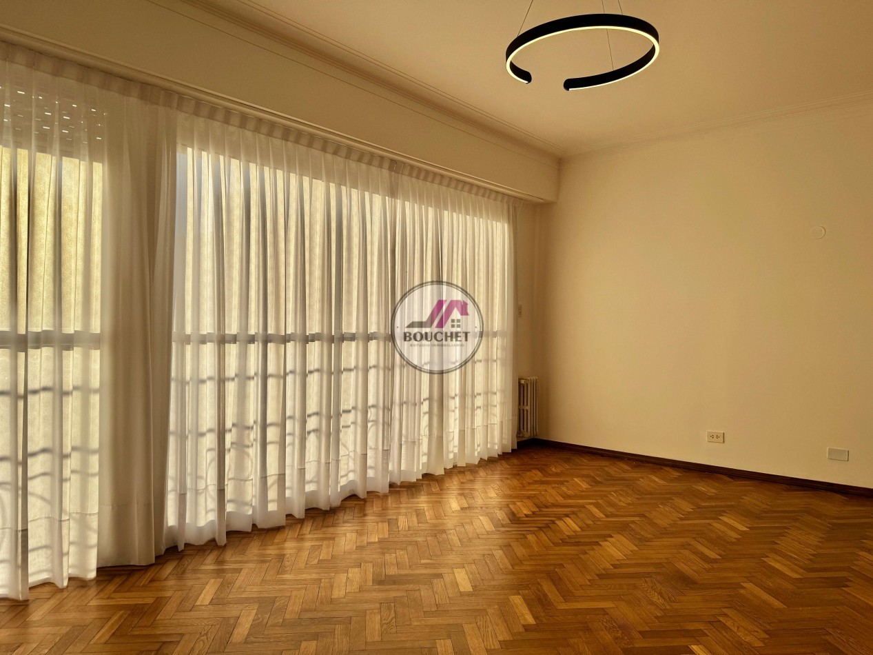 VENDO DEPARTAMENTO 4 AMBIENTES CON BAULERA Y BALCON