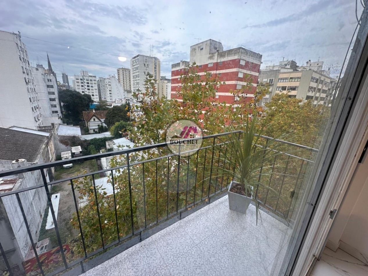 VENDO DEPARTAMENTO MONOAMBIENTE A LA CALLE CON BALCON