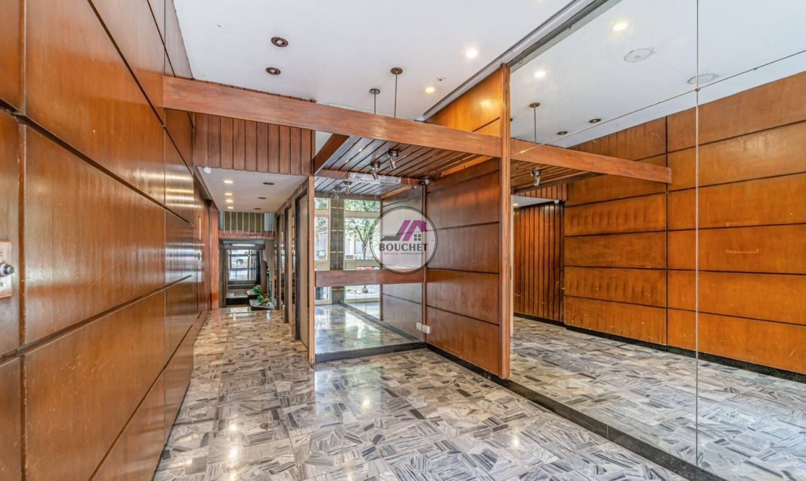 DEPARTAMENTO 2 AMBIENTES CON DEPENDENCIA Y COCHERA EN VENTA | PLAZA COLON