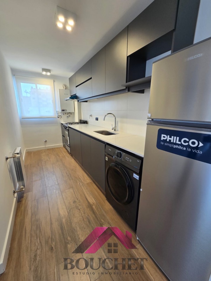 DEPARTAMENTO 2 AMBIENTES A LA CALLE Y BALCONES | PLAZA MITRE