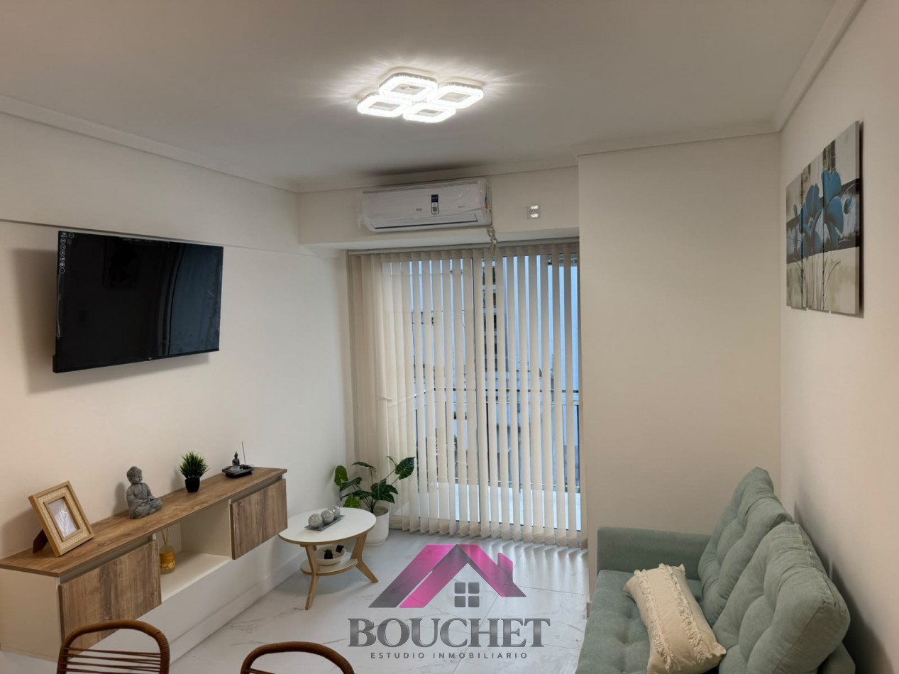 DEPARTAMENTO 3 AMBIENTES A LA CALLE CON BALCON EN VENTA | PLAZA COLON 