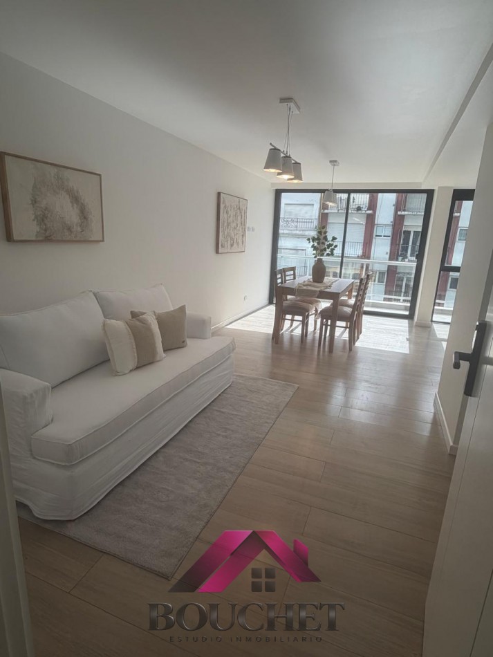 DEPARTAMENTO 2 AMBIENTES A LA CALLE CON BALCON | PLAZA COLON 