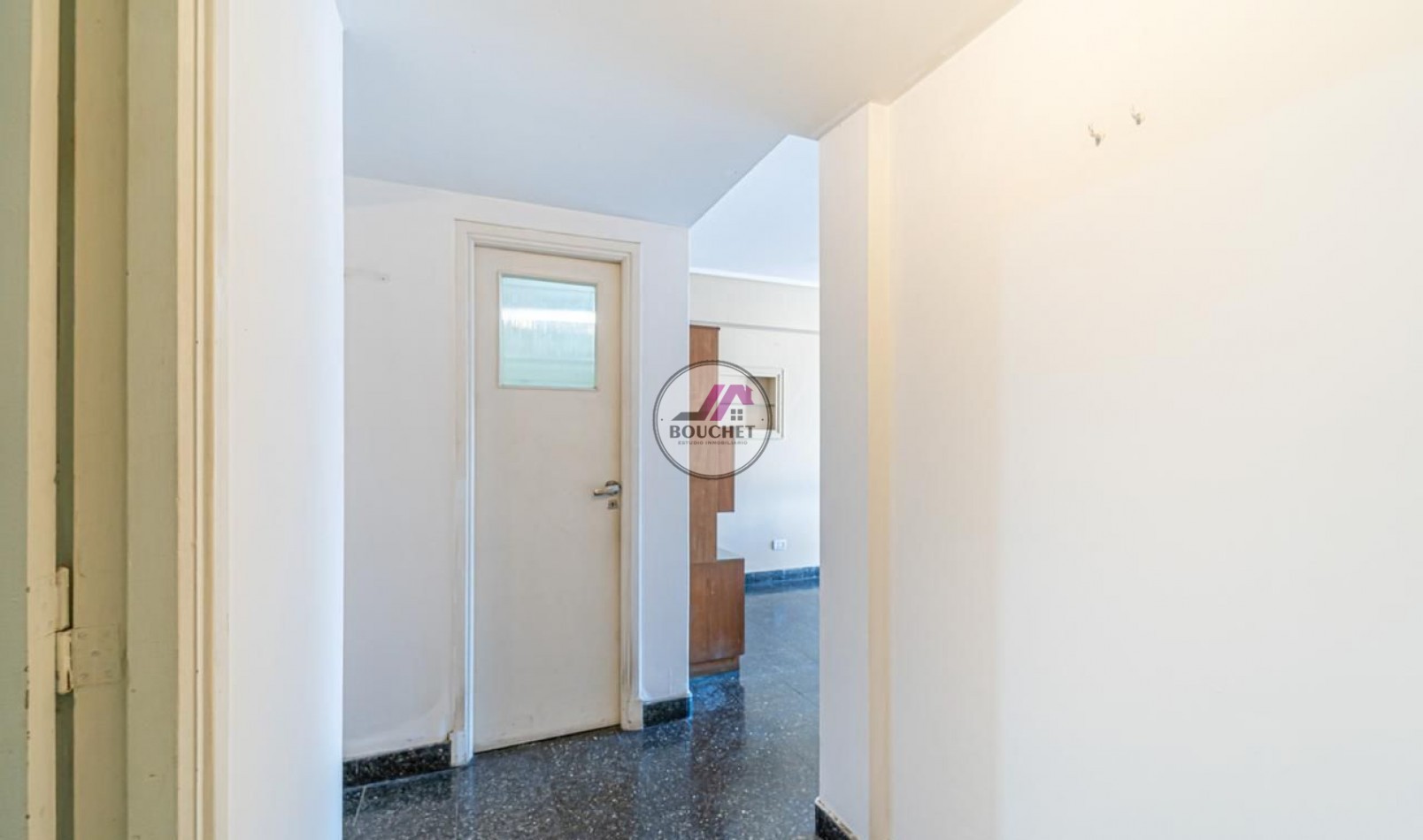 DEPARTAMENTO 2 AMBIENTES CON DEPENDENCIA Y COCHERA EN VENTA | PLAZA COLON