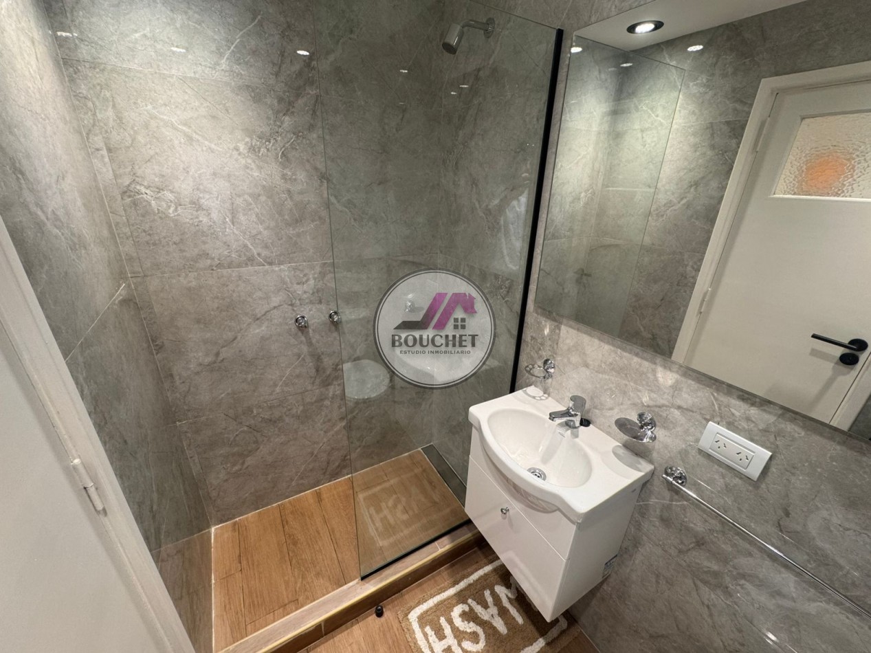 DEPARTAMENTO AMBIENTE DESPLAZADO A LA CALLE EN VENTA | PLAZA COLON