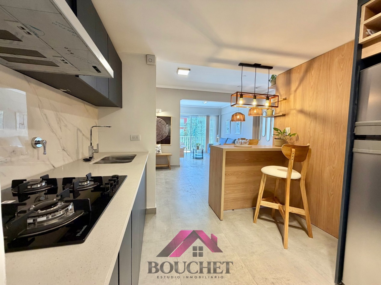 DEPARTAMENTO 3 AMBIENTES A LA CALLE CON BALCON | PLAZA COLON 