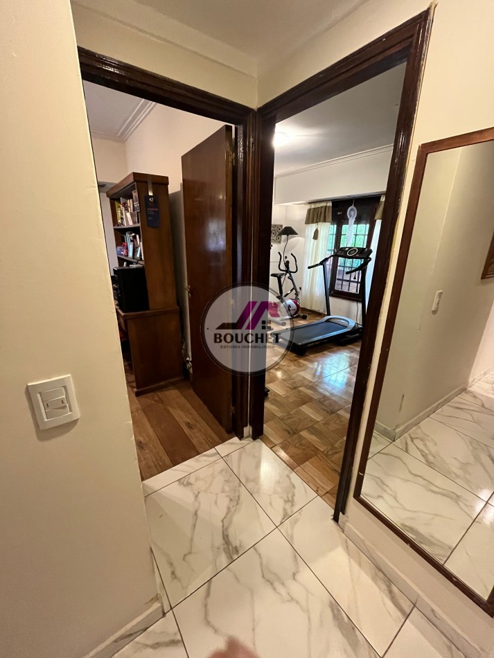 VENDO CASA 5 AMBIENTES CON PILETA EN LAS FAROLAS