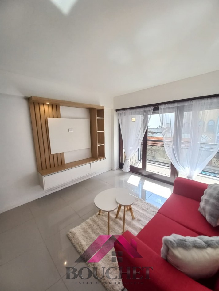 DEPARTAMENTO 3 AMBIENTES CON BALCON EN VENTA | CENTRO