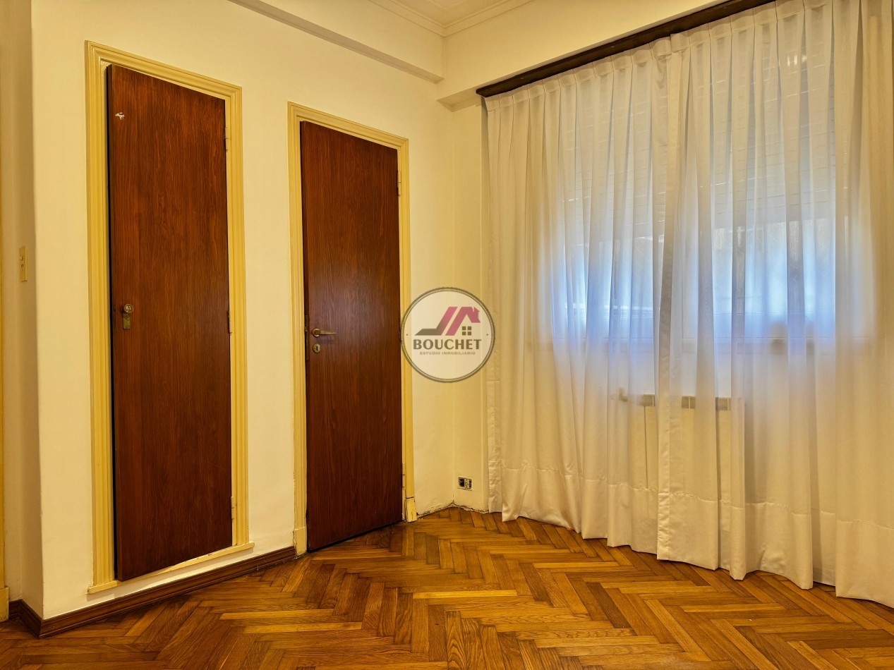VENDO DEPARTAMENTO 4 AMBIENTES CON BAULERA Y BALCON