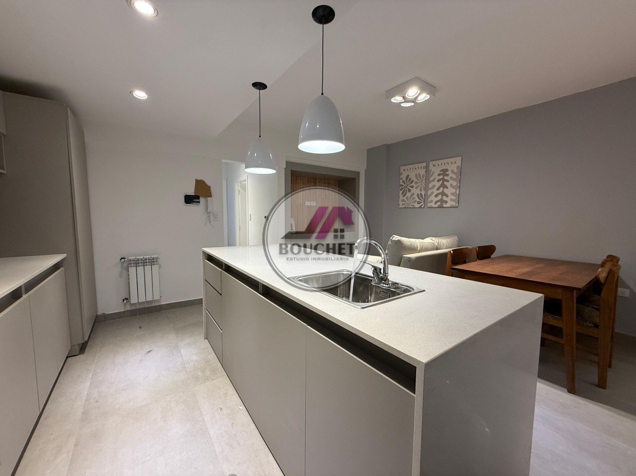 DEPARTAMENTO 3 AMBIENTES RECICLADO INVERTIDO CON BALCON EN VENTA | PLAZA COLON