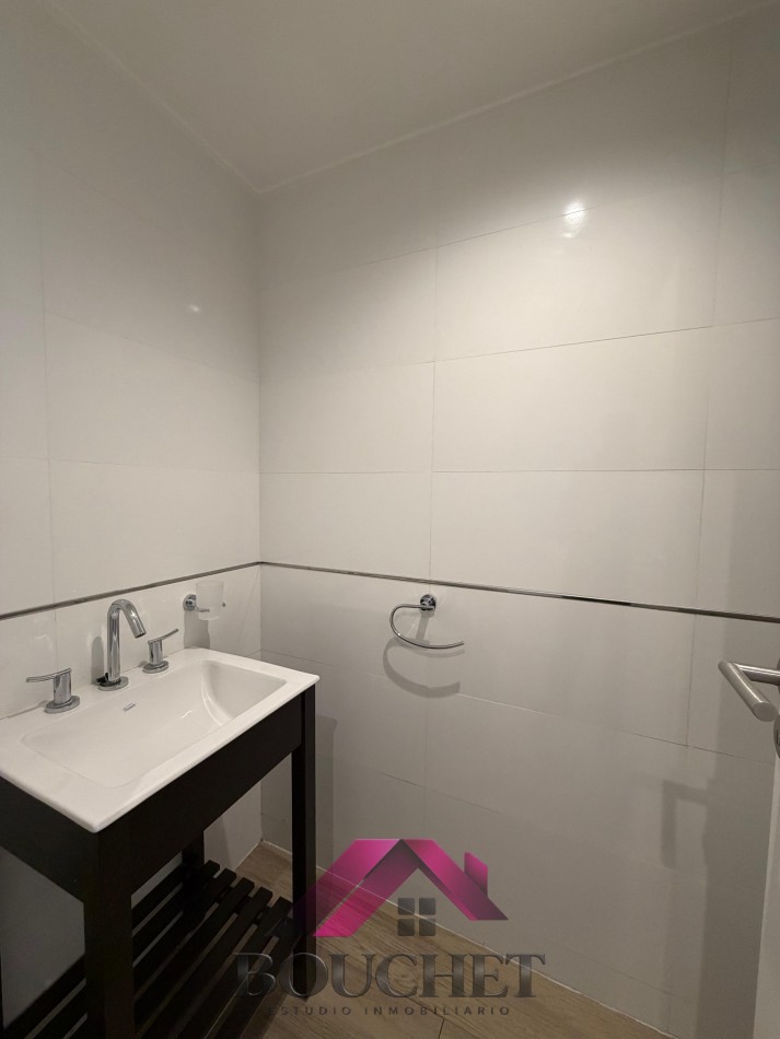DEPARTAMENTO 2 AMBIENTES A LA CALLE CON BALCON | PLAZA COLON 