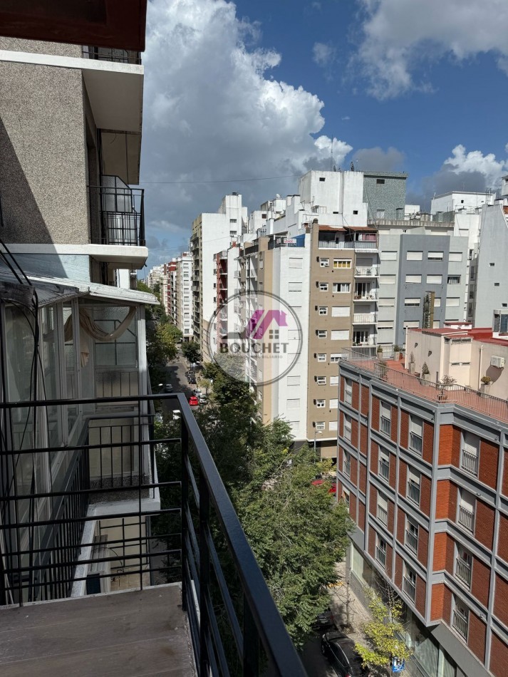 DEPARTAMENTO 2 AMBIENTES A LA CALLE CON BALCON 8VO EN VENTA | CENTRO