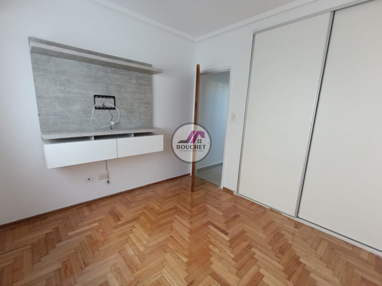 VENDO DEPARTAMENTO 3 AMBIENTES CON BALCON PLAZA MITRE