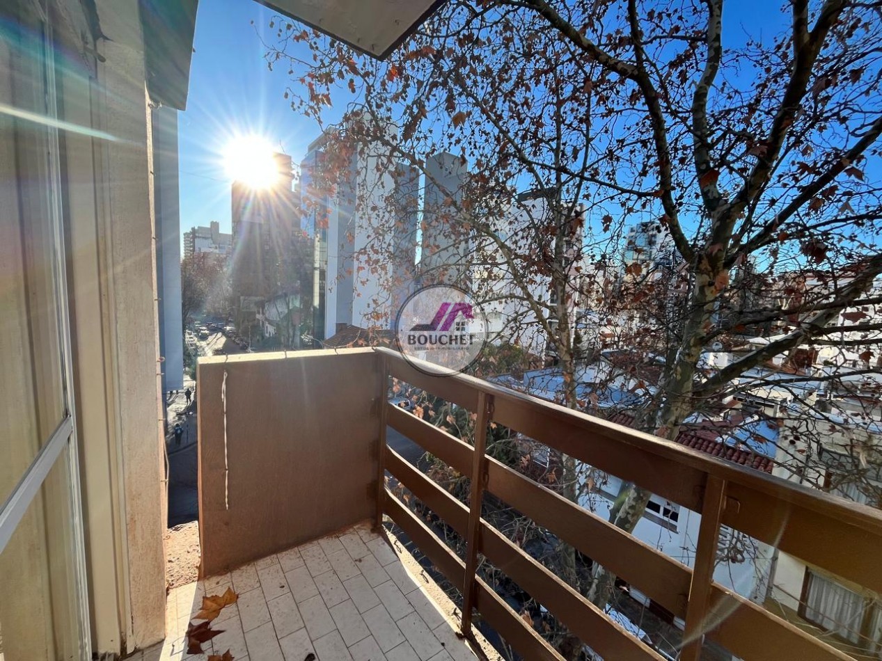 VENDO DEPARTAMENTO 3 AMBIENTES CON COCHERA PLAZA MITRE