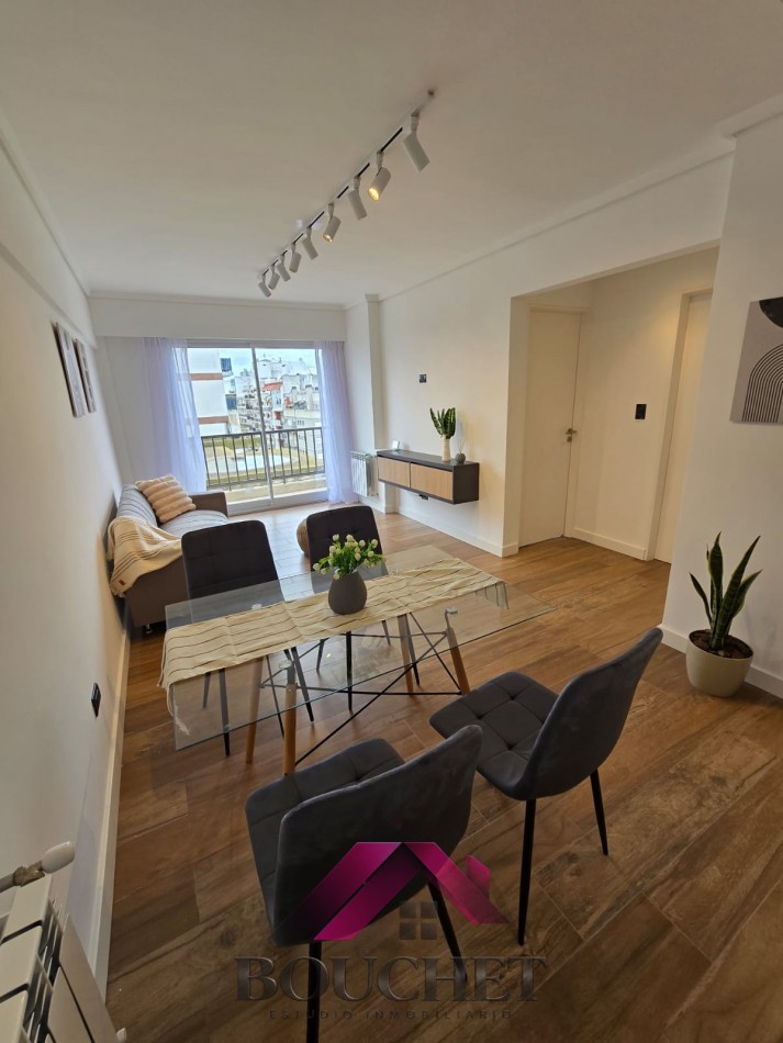 DEPARTAMENTO 2 AMBIENTES A LA CALLE Y BALCONES | PLAZA MITRE