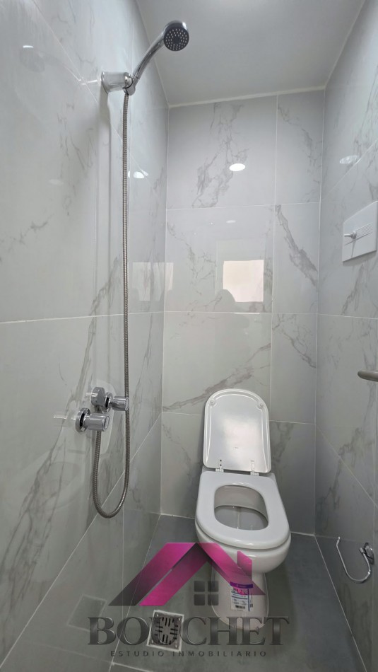 DEPARTAMENTO 2 AMBIENTES CON DEPENDENCIA Y BALCON | CENTRO 