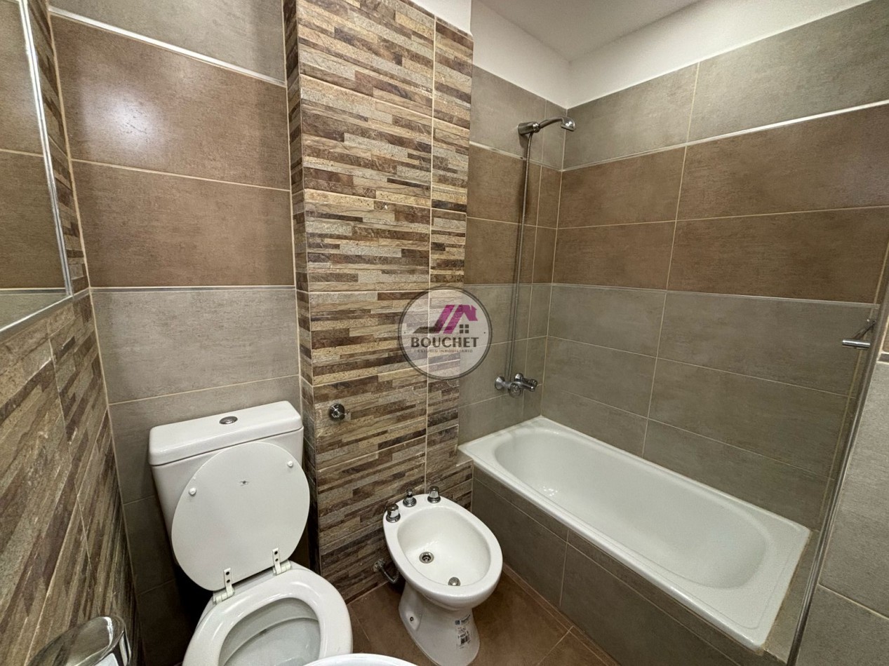 VENDO DEPARTAMENTO 2 AMBIENTES AL CONTRAFRENTE