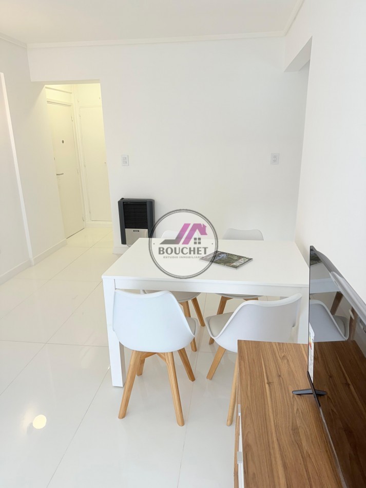 DEPARTAMENTO 2 AMBIENTE CON BALCON EN VENTA | PEATONAL CENTRO
