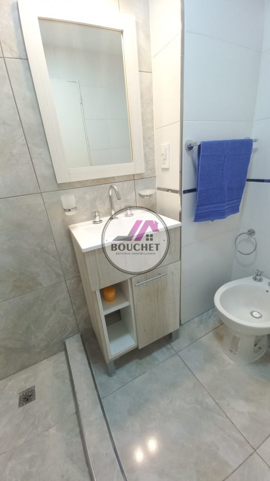 VENDO DEPARTAMENTO AMBIENTE Y MEDIO CON BALCON 