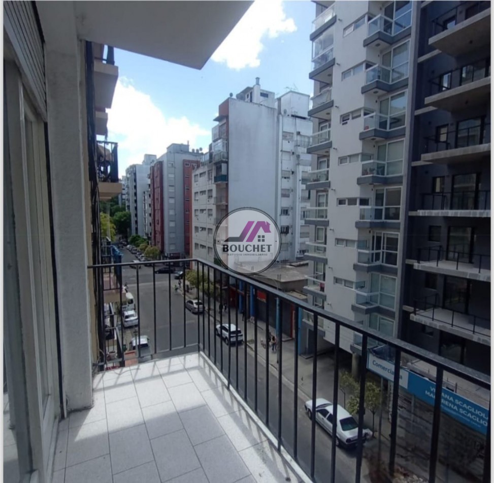 VENDO DEPARTAMENTO 2 AMBIENTES CON BALCON