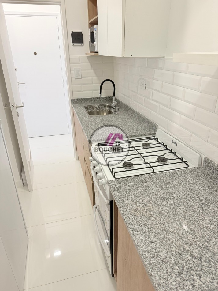 DEPARTAMENTO 2 AMBIENTE CON BALCON EN VENTA | PEATONAL CENTRO