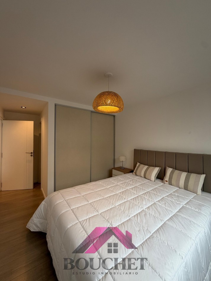 DEPARTAMENTO 2 AMBIENTES A LA CALLE CON BALCON | PLAZA COLON 