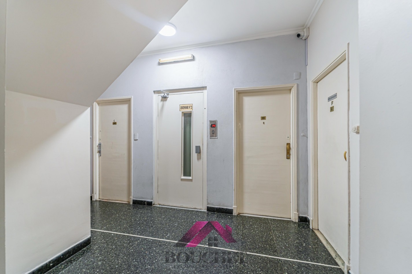 DEPARTAMENTO 2 AMBIENTES CON BALCON EN VENTA | CENTRO