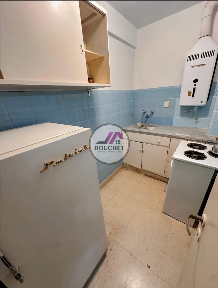 DEPARTAMENTO 2 AMBIENTES A LA CALLE CON BALCON EN VENTA | PLAZA COLON