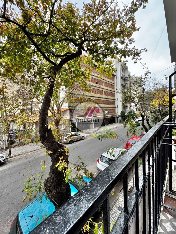 VENDO DEPARTAMENTO 2 AMBIENTES CON BALCON
